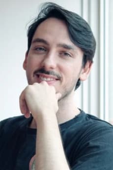 Iván Priego